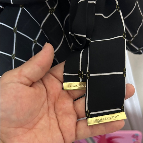 Michael Kors Black and White Checkered Long Sleevel - Picture 5 of 13